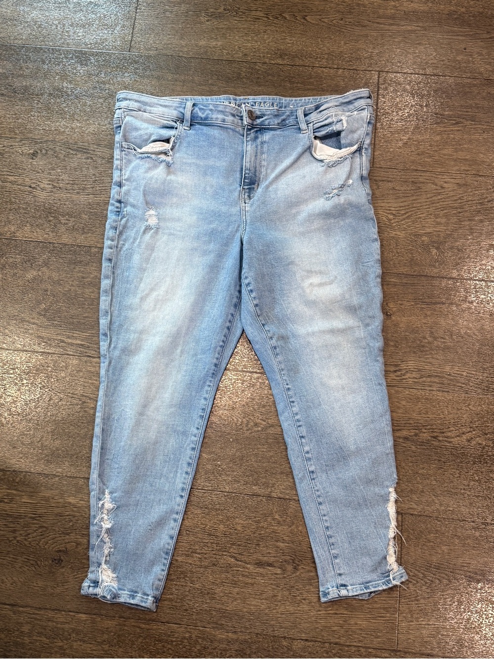 American Eagle Outfitters Light Blue Distressed Jeggings